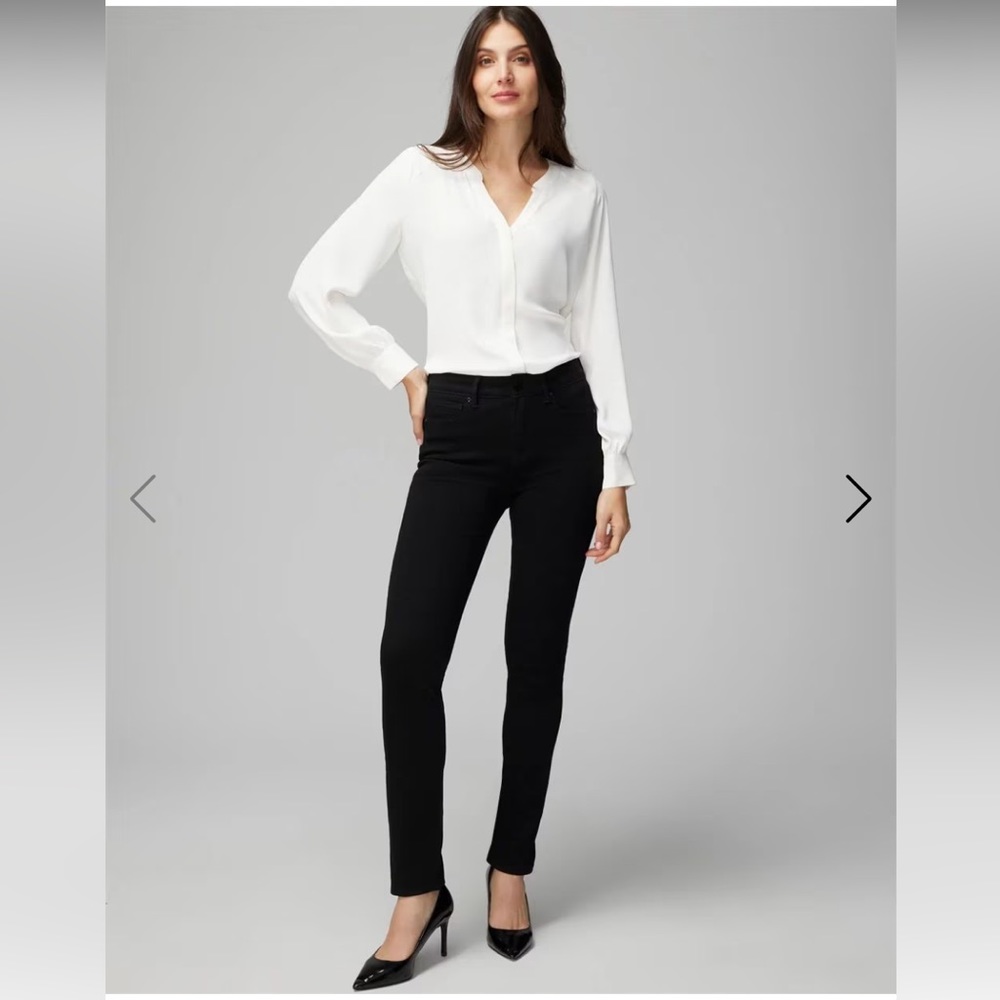 White House Black Market The Skinny Ankle High Rise Jean in Black. Size 6P NWOT